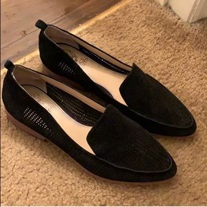 Vince Camuto Flat